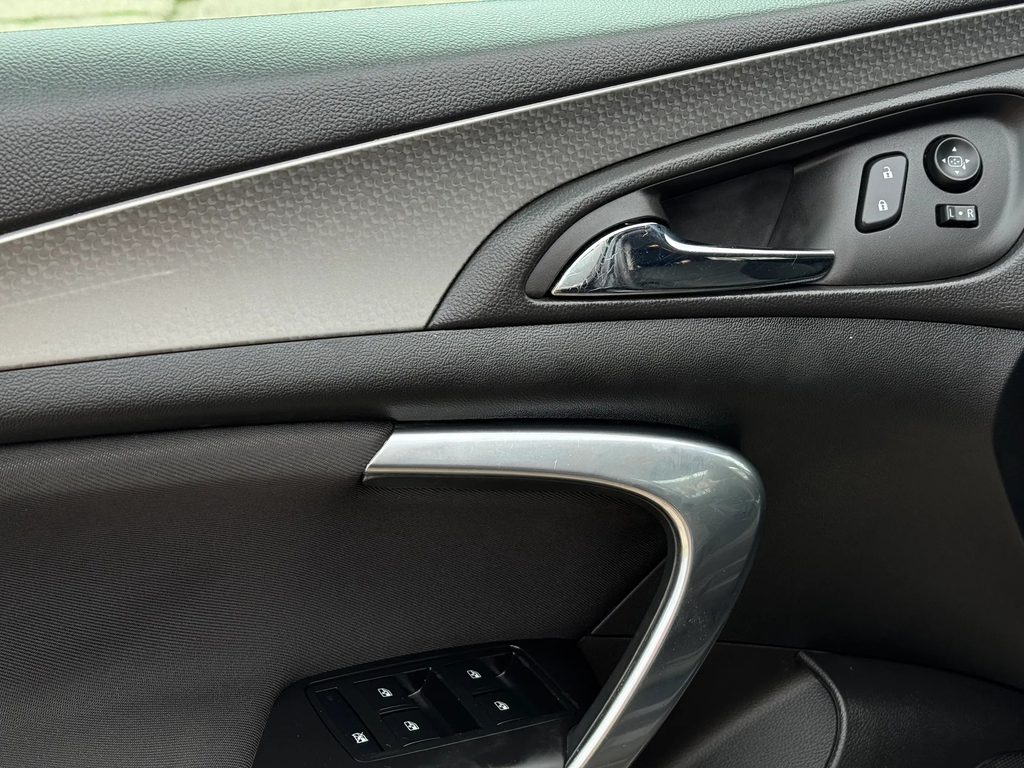 Opel Insignia SB308HW-07.webp