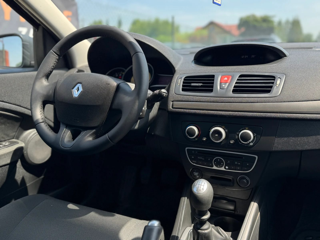 Renault Megane SB341HU-09.webp