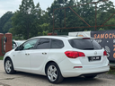 Opel Astra J SB857HU-02.webp
