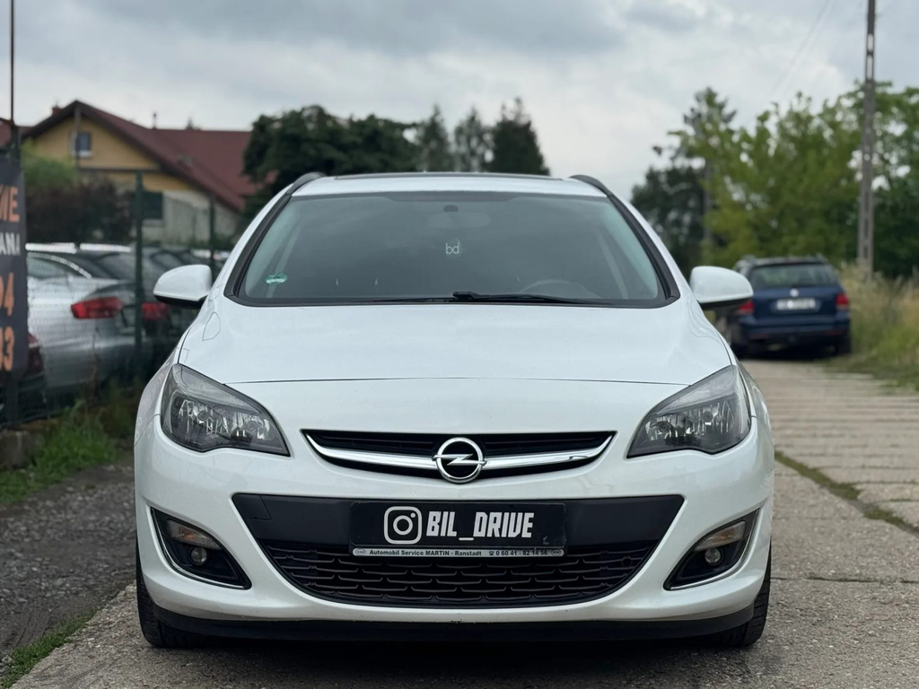 Opel Astra J SB857HU-01.webp