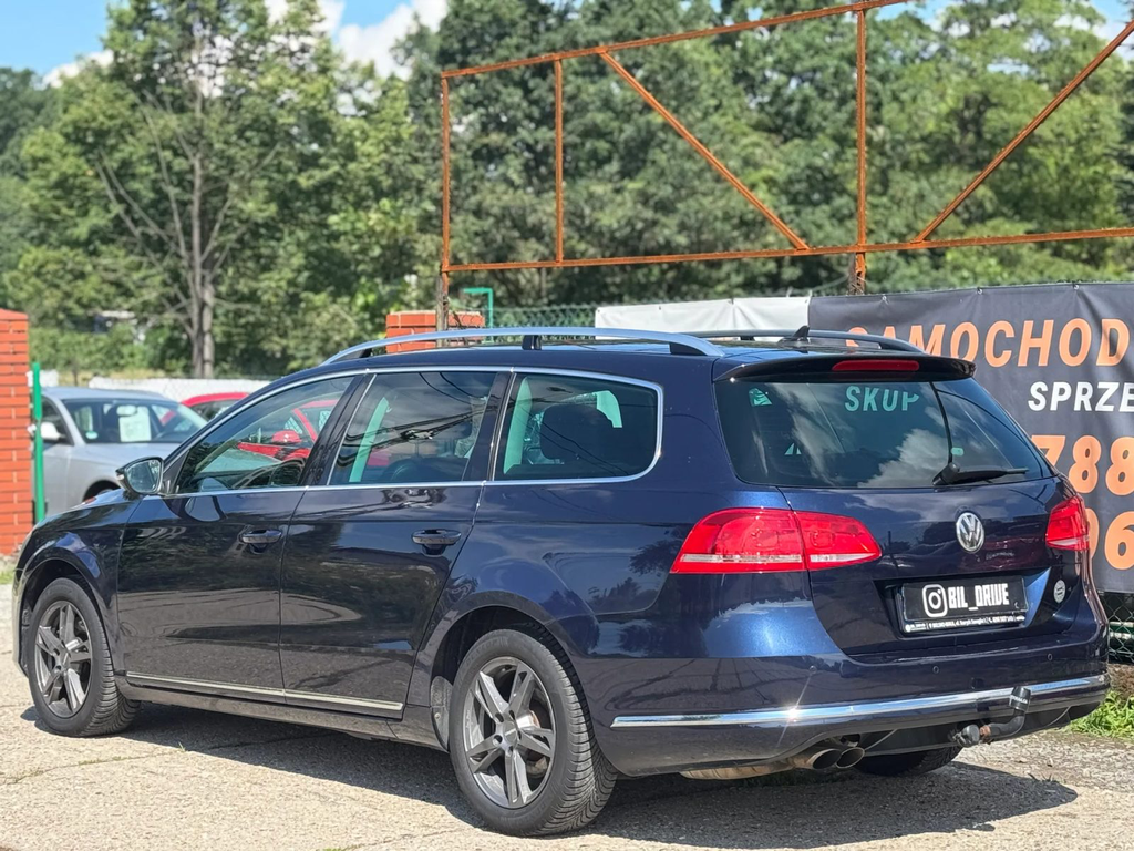 Volkswagen Passat B7 SB261HU-02.webp