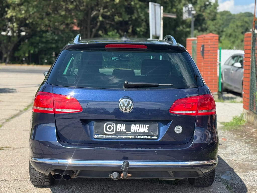Volkswagen Passat B7 SB261HU-03.webp