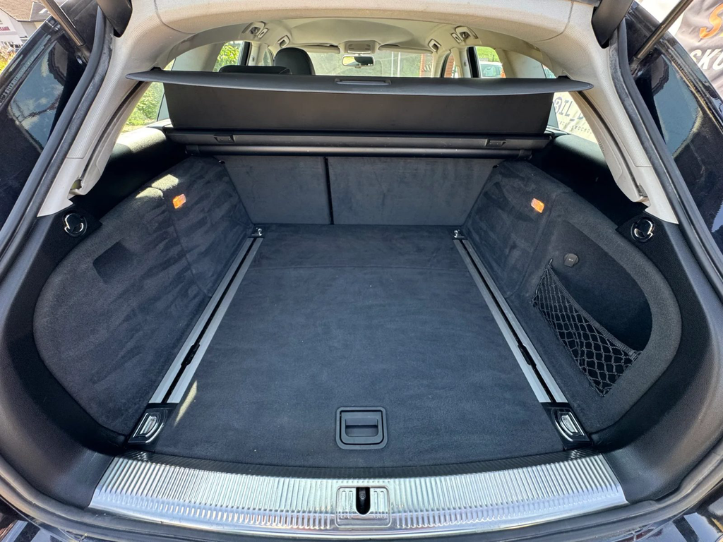 Audi A4 B8 SB835HW-04.webp