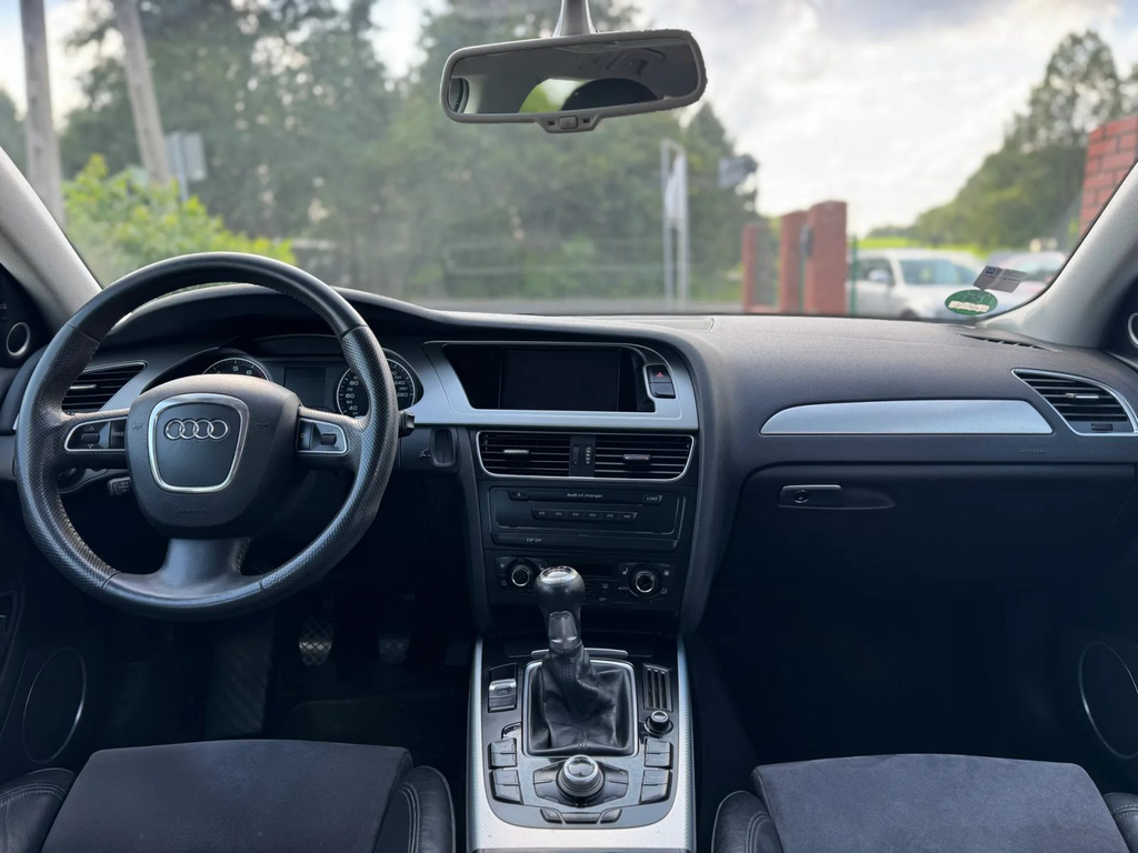 Audi A4 B8 SB835HW-07.webp