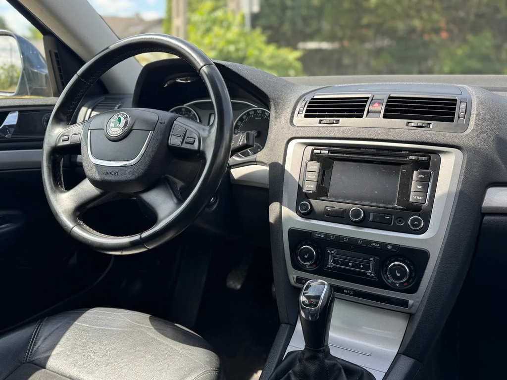Skoda Octavia 1.8 tsi 4x4 SB096JA-09.webp