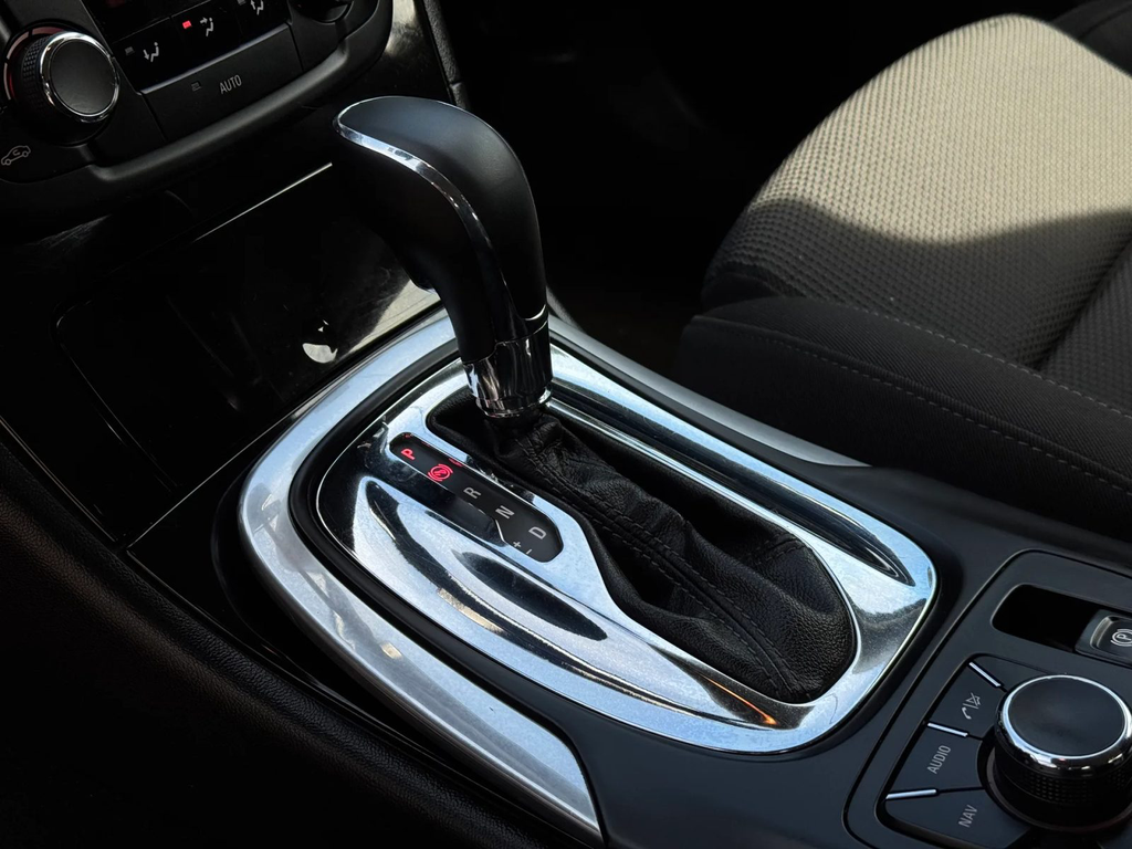 Opel Insignia SB728HW-02.webp