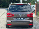 Volkswagen Touran SB049JA-03.webp