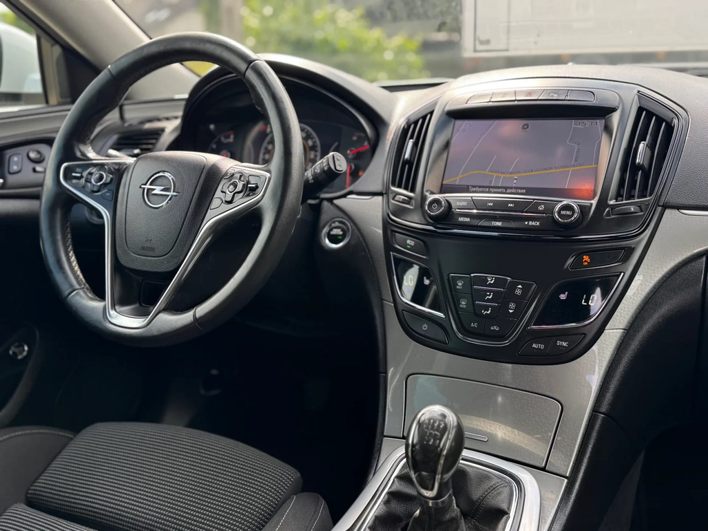 Opel Insignia SB049HR-13.webp
