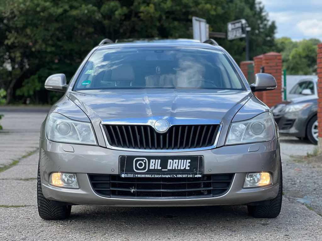 Skoda Octavia 1.4 automat SB031HW-08.webp