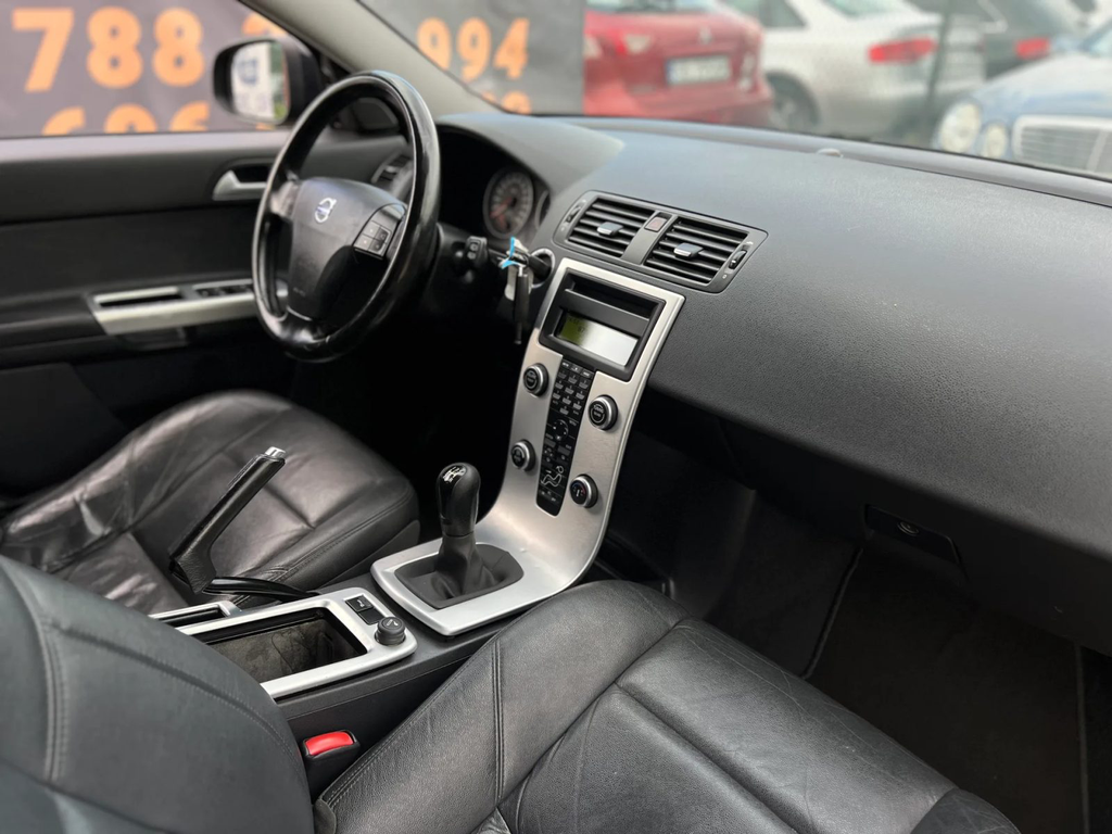 Volvo V50 SB961HW-02.webp