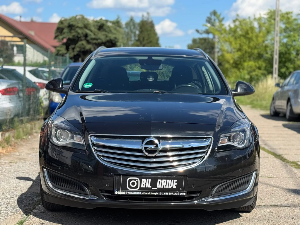Opel Insignia SB892HW-01.webp