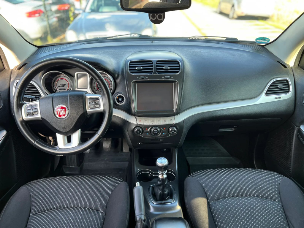 Fiat Freemont SB647HW-06.webp