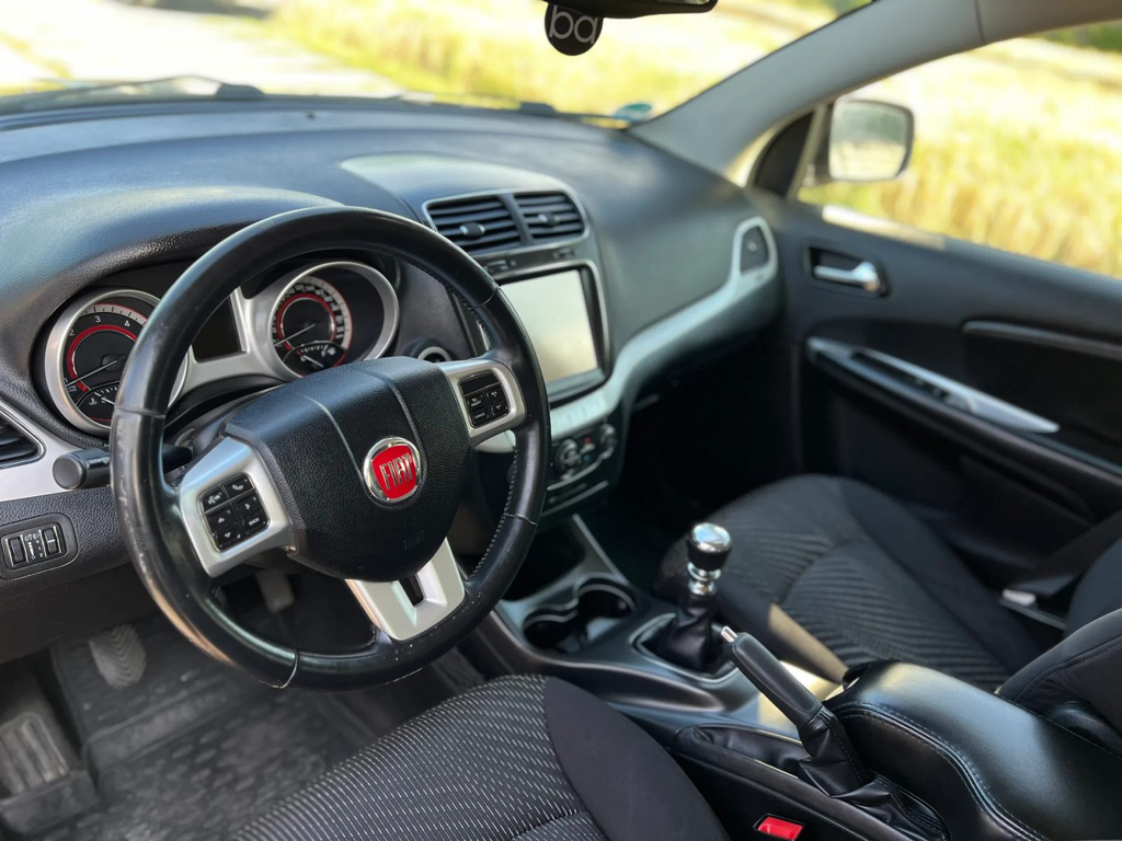 Fiat Freemont SB647HW-07.webp
