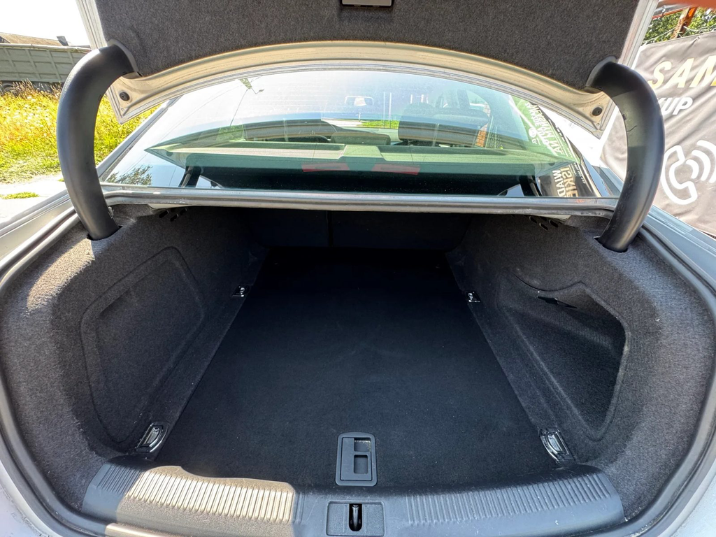 Audi A4 B8 SB893HW-03.webp