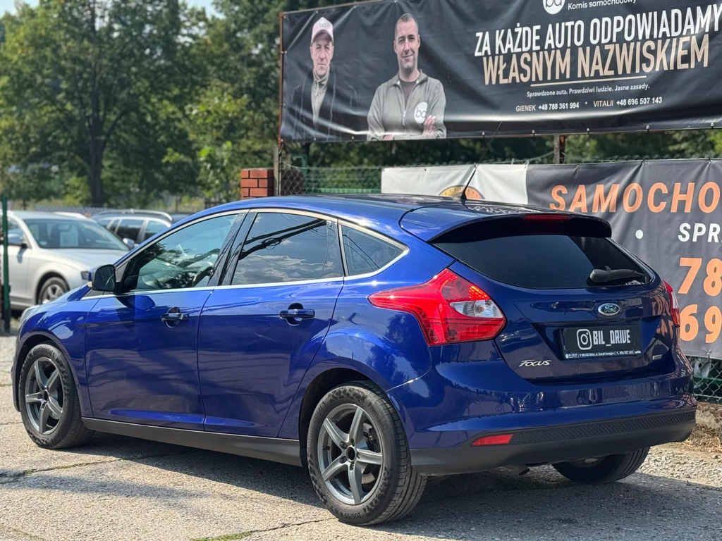 Ford Focus SB813HW-02.webp