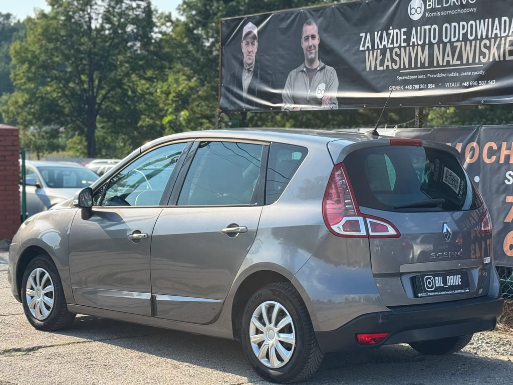 Renault Scenic SB241JA-02.webp