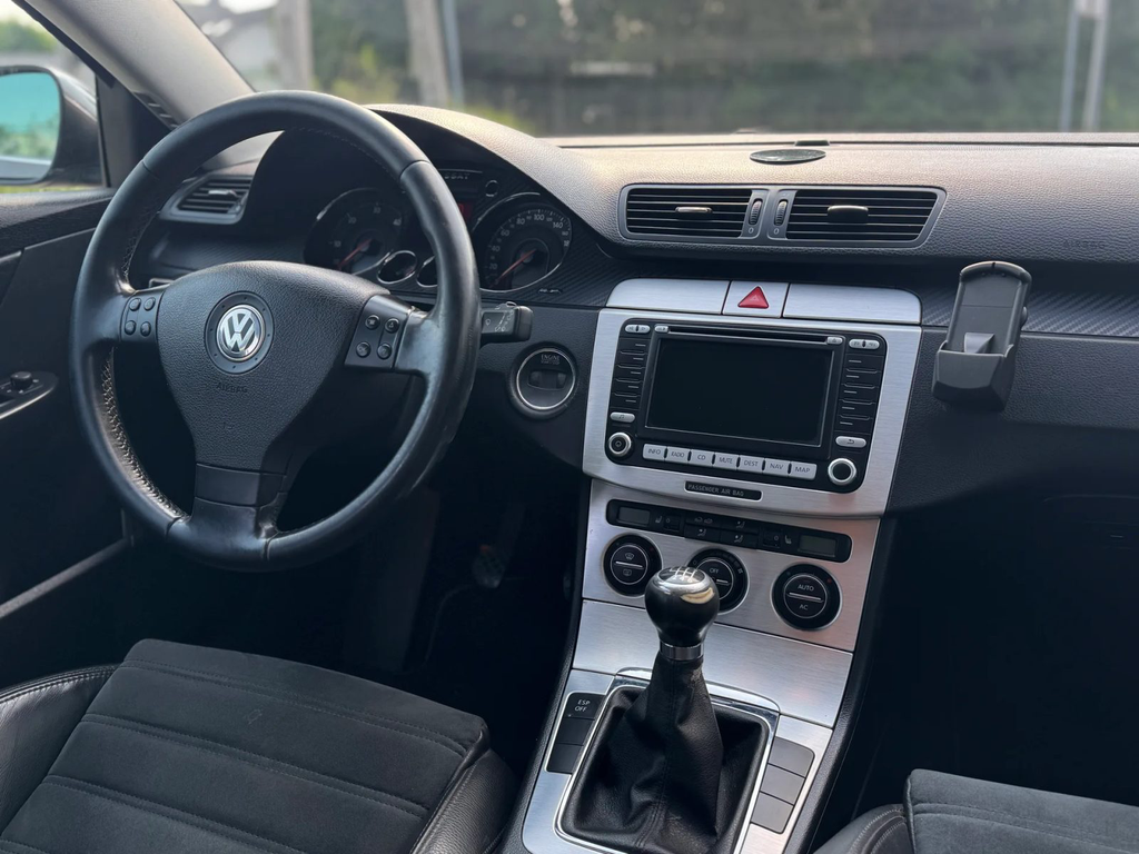 Volkswagen Passat B6 SRCYY26-08.webp