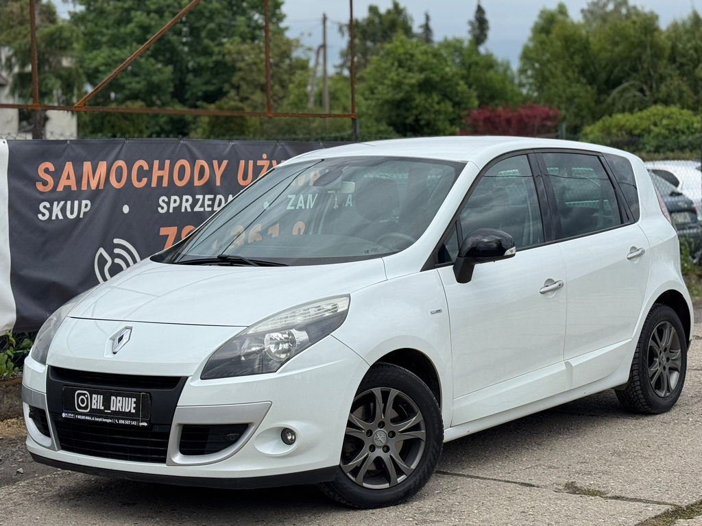 Renault Scenic • 2011 • 1.6 • Bose