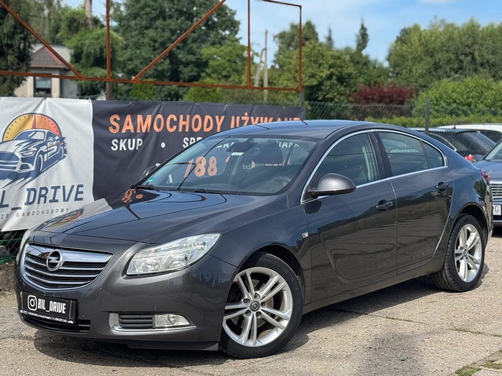 Opel Insignia • 2008 • 2.0