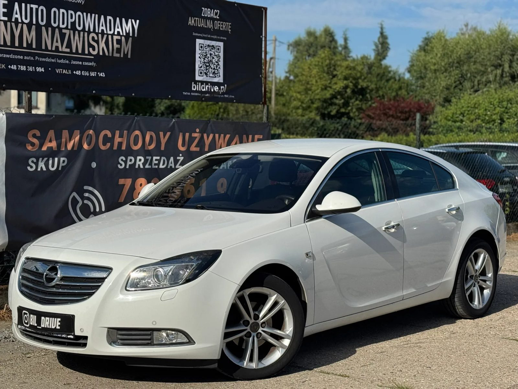 Opel Insignia • 2012 • 2.0