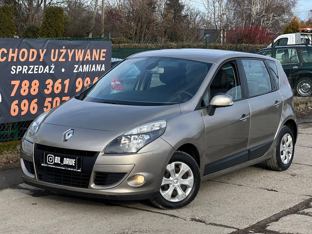 Renault Scenic • 2010 • 1.6