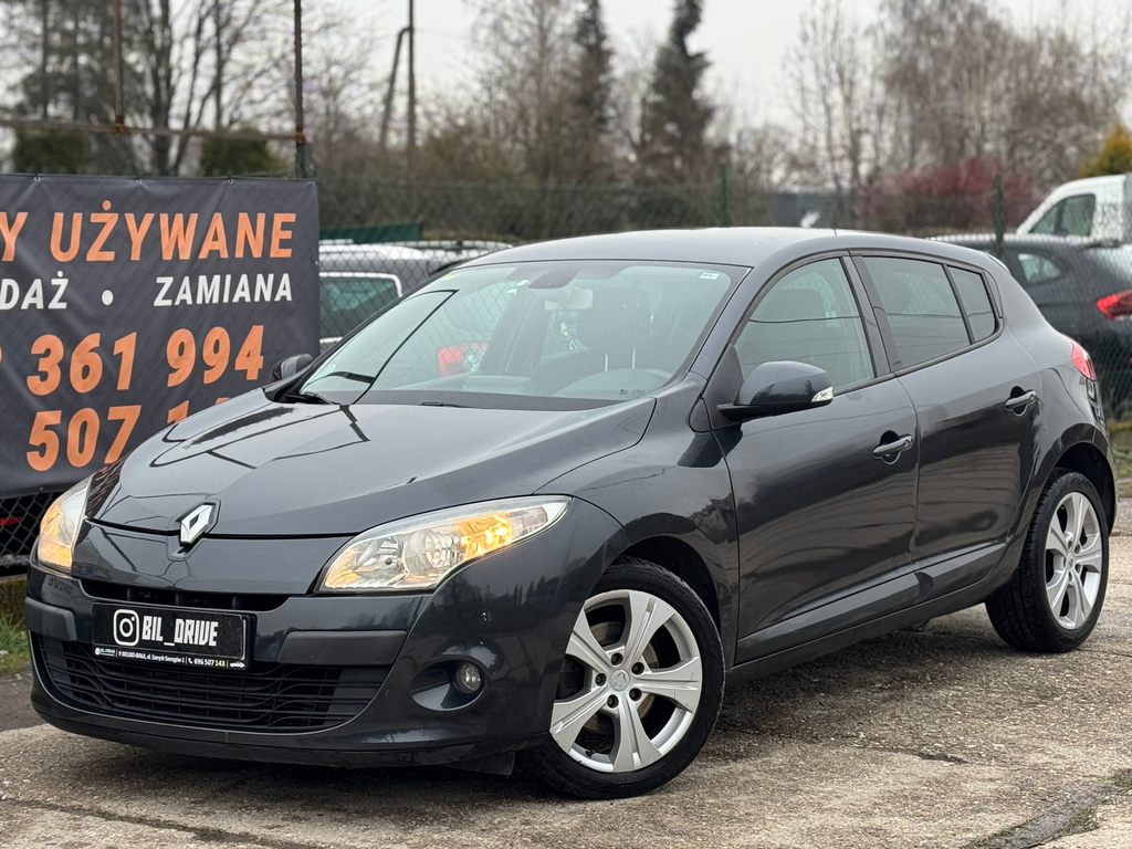 Renault Megane • 2011 • 2.0